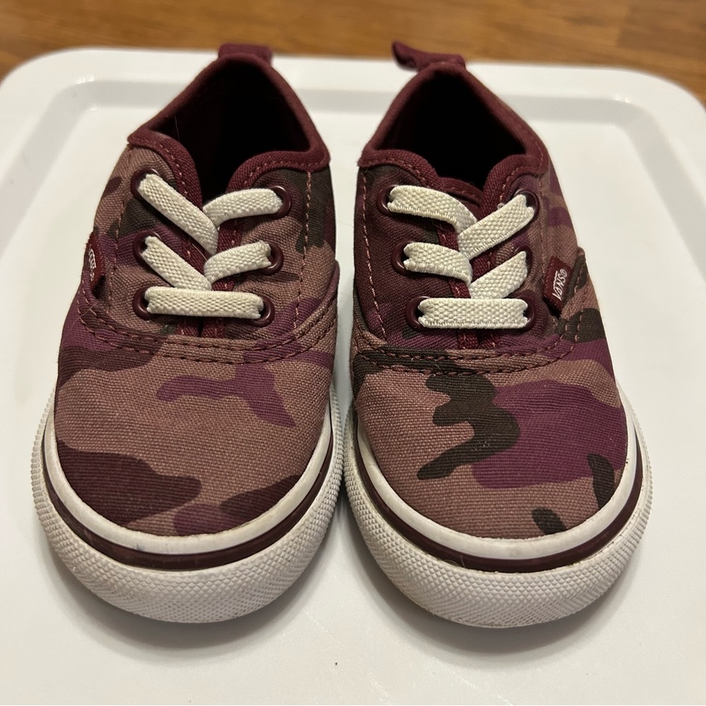 Vans Kids Sneakers Burgundy Camouflage Slip On Shoes 5.5 Toddler Stretchy Laces - Picture 3 of 8